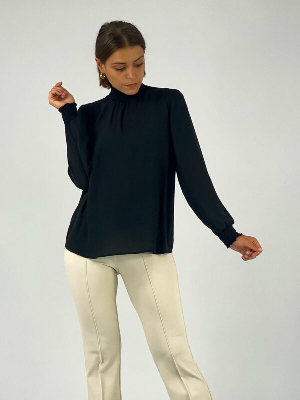 Blusa TROVELS 2021